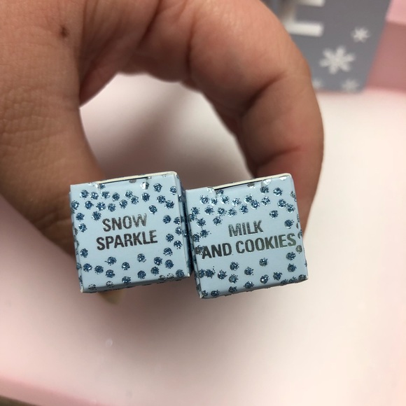 🚫🚫SOLD🚫🚫2 KYLIE HOLIDAY COLLECTION GLOSS ❄️❄️ - Picture 3 of 8